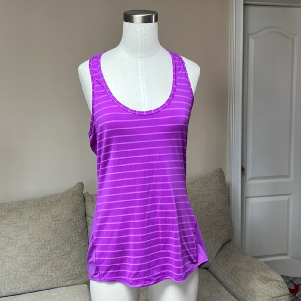 Athleta‎